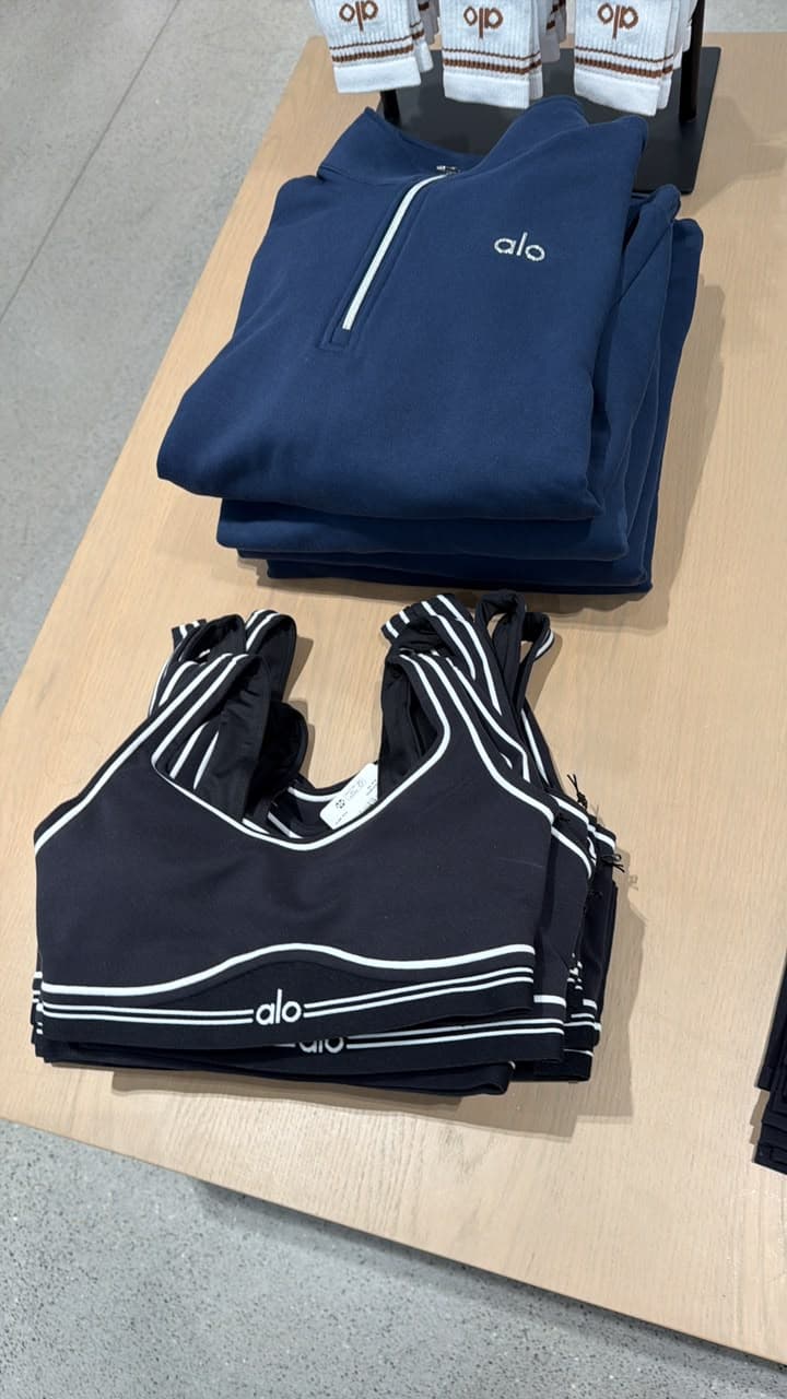 Tops deportivos y buzos Alo