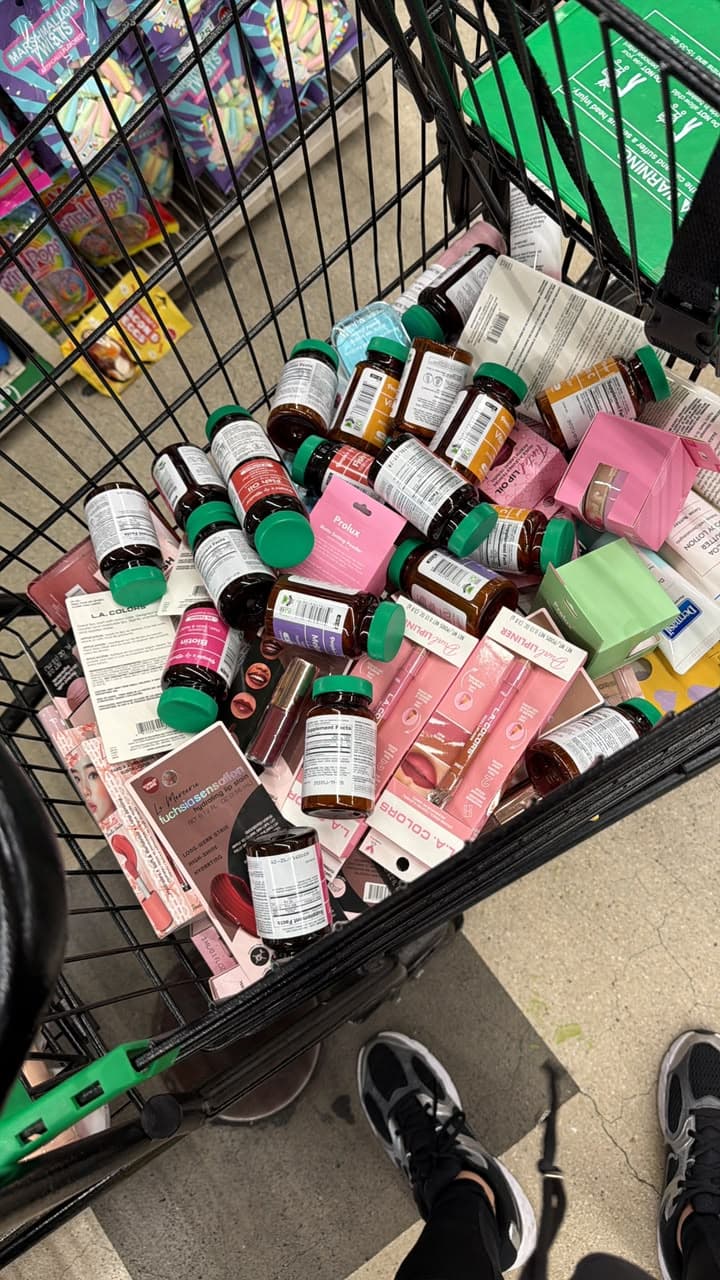 Vitaminas y maquillaje surtido