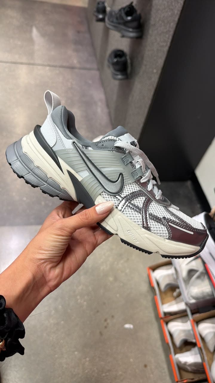 Zapatillas Nike V2K Run