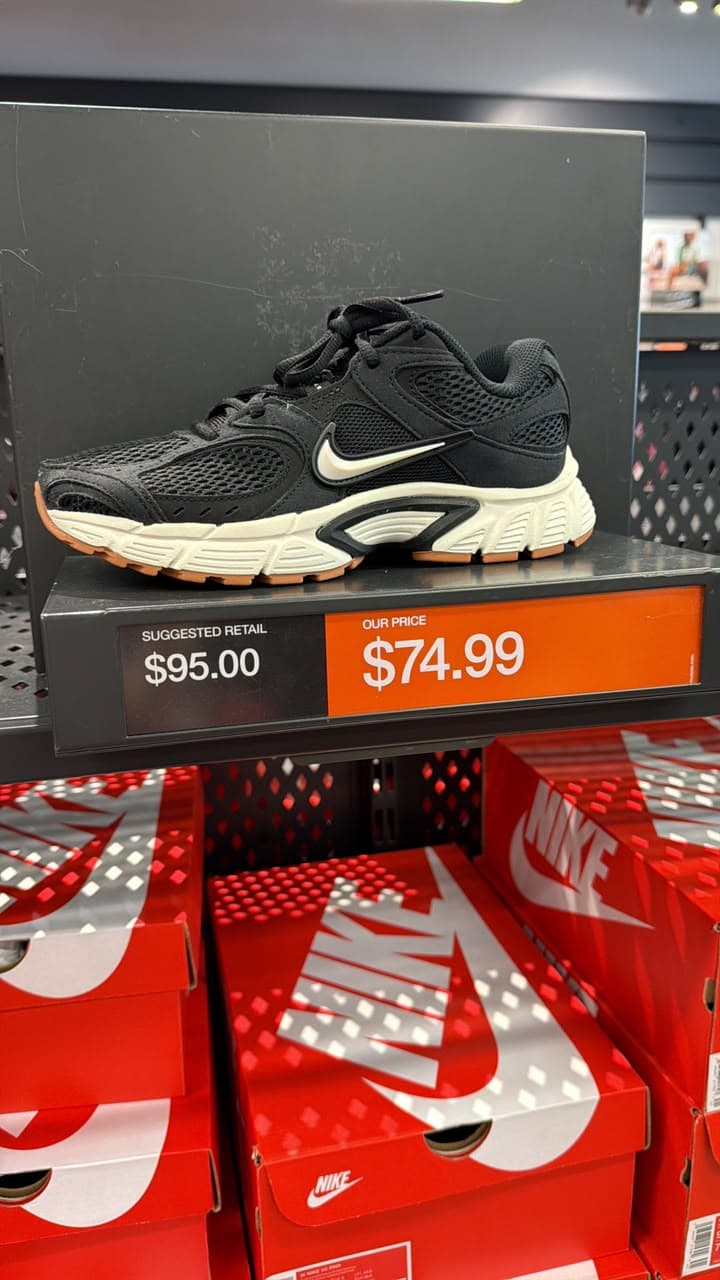Zapatillas Nike Vomero 5 negras