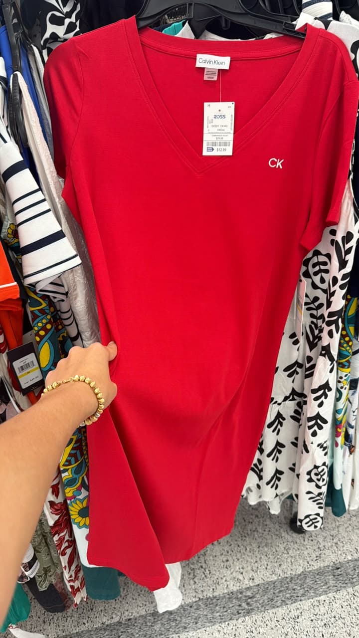 Vestido Calvin Klein cuello V rojo