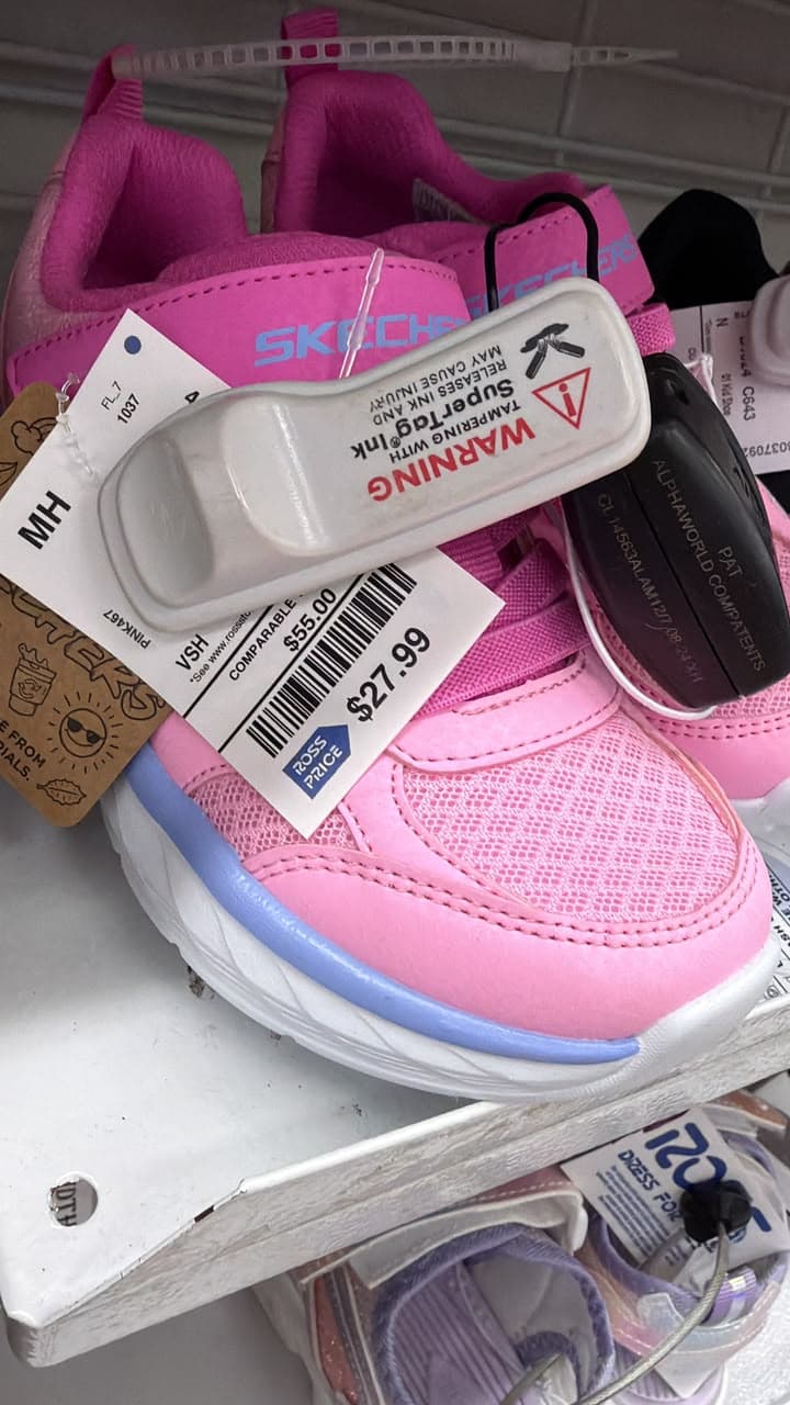 Zapatillas Skechers rosadas para niña