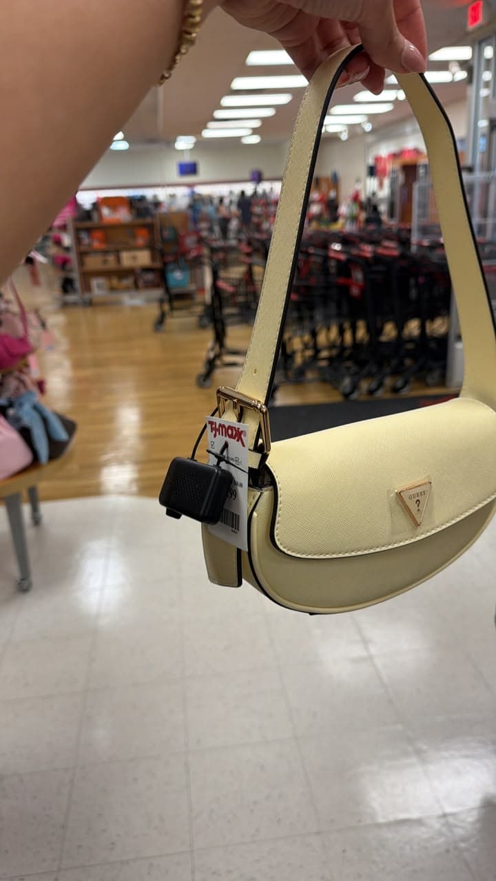 Bolso de hombro Guess amarillo