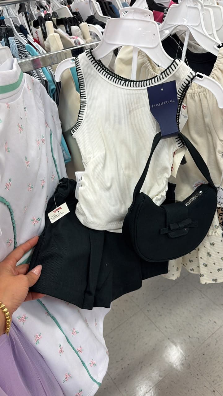 Conjunto blusa, short y bolso