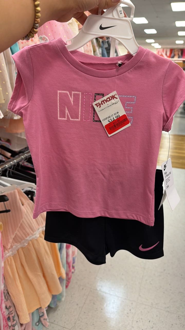 Conjunto Nike bebé playera y short